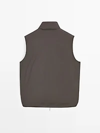Water-repellent ultra lightweight down blend gilet