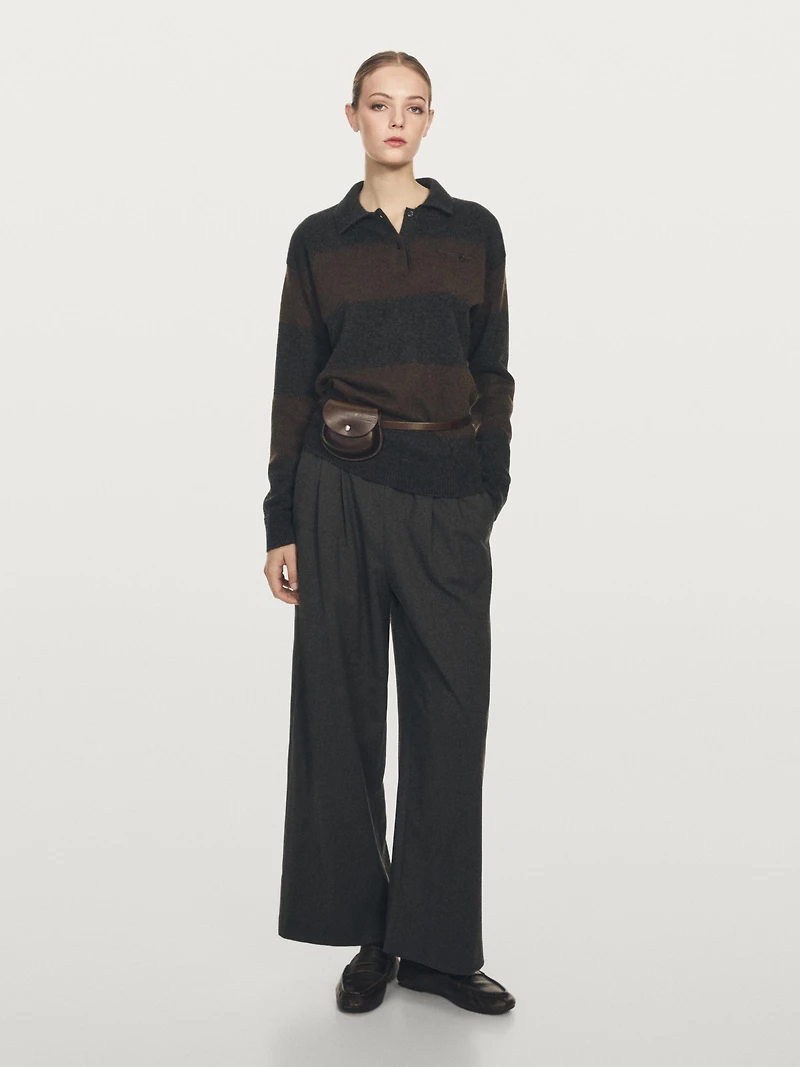 100% cashmere sweater with pocket detail