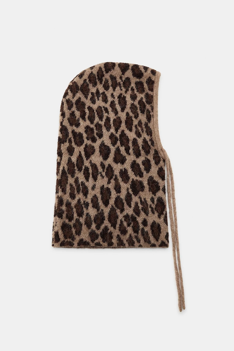 ANIMAL PRINT KNIT HOOD