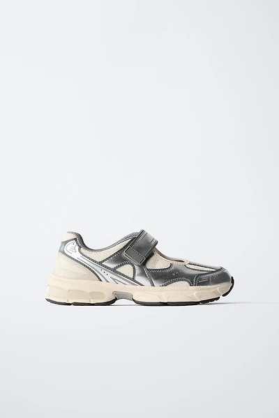 OPEN SNEAKERS