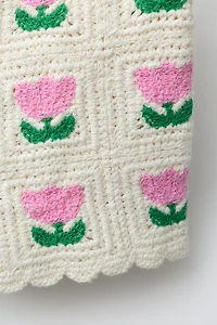 CROCHET KNIT SHORTS WITH FLOWERS