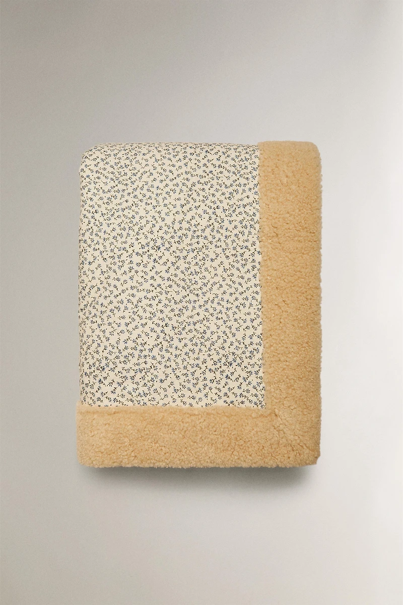 COUVERTURE FLEURS ANIMAUX DE COMPAGNIE