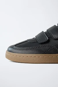STRAP SNEAKERS