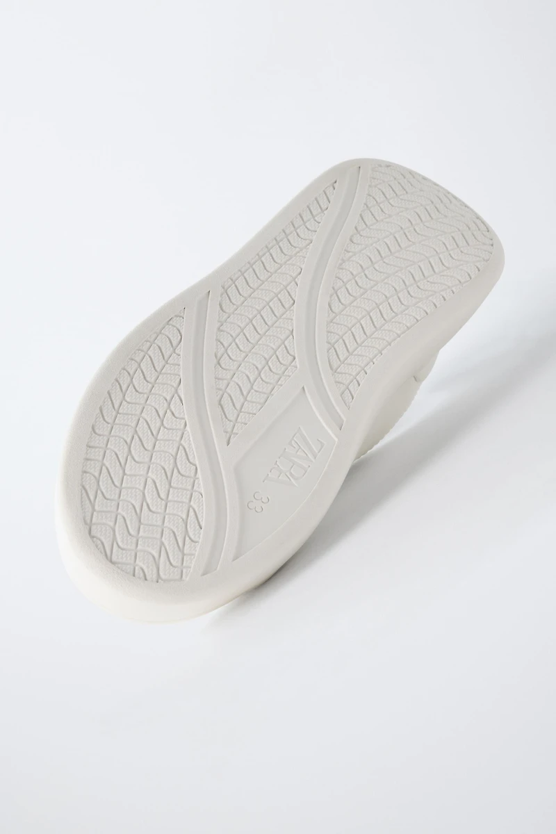 BASIC CHUNKY SNEAKERS