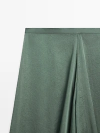 Flowing wide-leg trousers