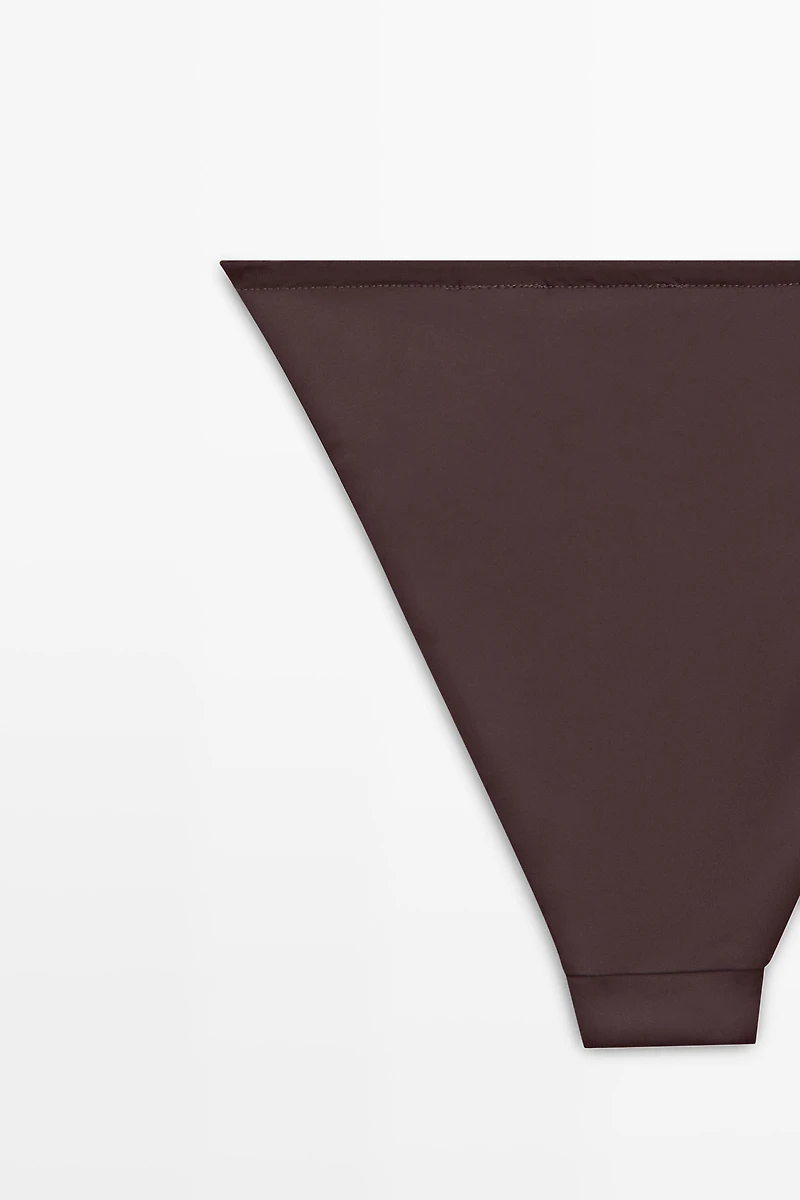 Bikini bottoms with contrast bow
