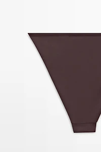 Bikini bottoms with contrast bow