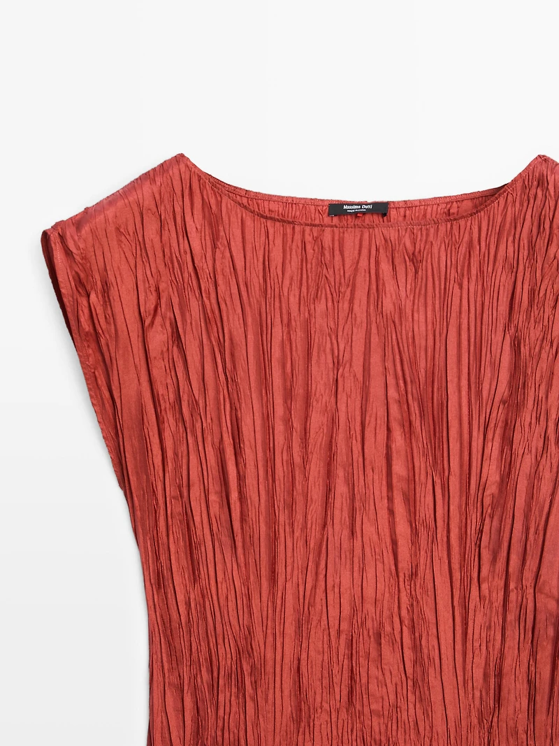 Robe longue plissée satinée