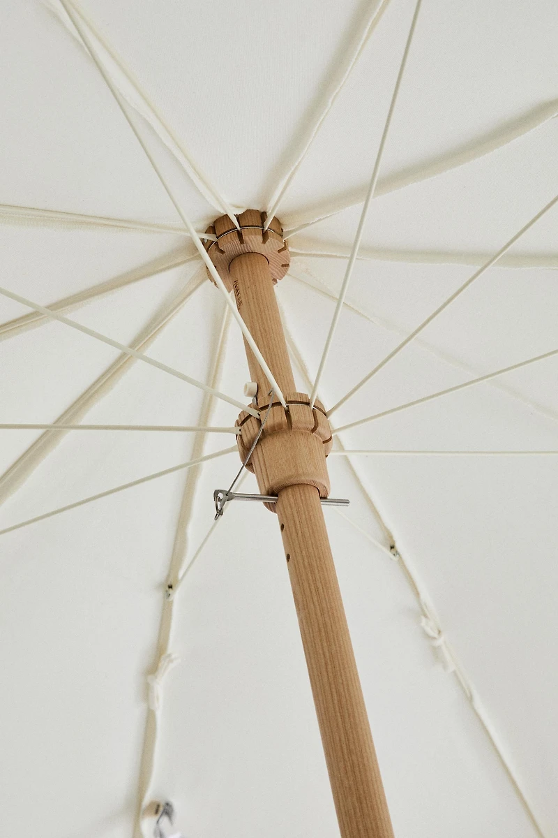 CONTRAST-EDGE BEACH UMBRELLA (ø 160CM)