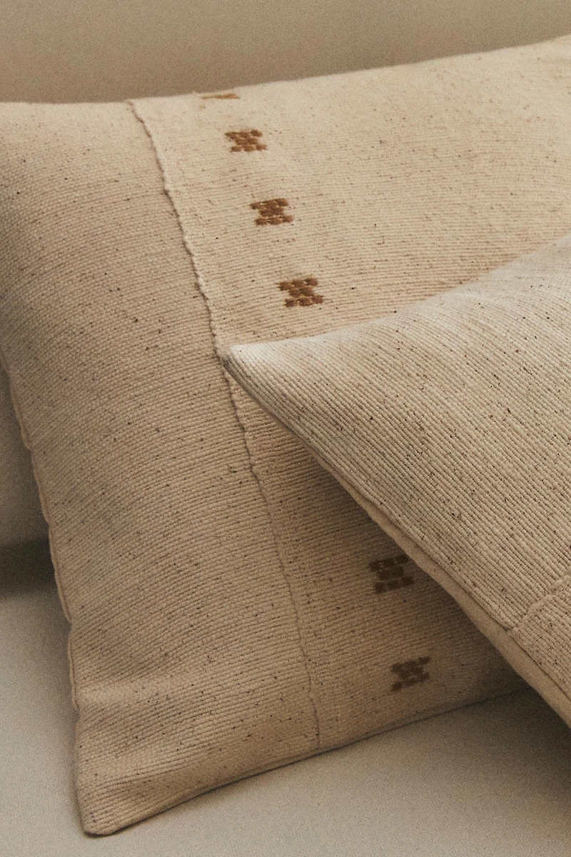 HOUSSE DE COUSSIN BRODERIE