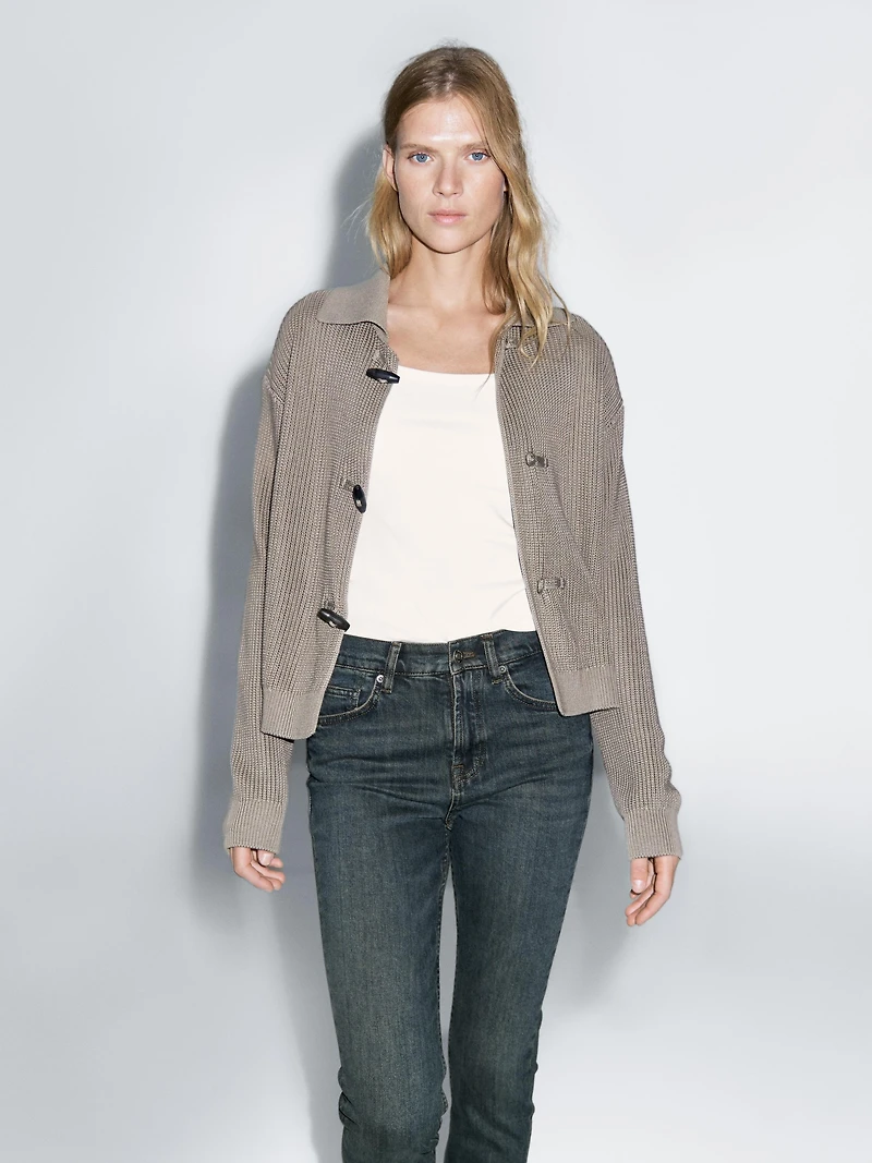 Mid-rise cropped slim fit jeans
