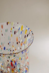 BLOWN GLASS TUMBLER WITH SPECKLED DESIGN