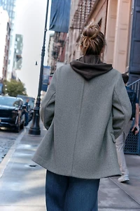 SOFT ONE-BUTTON BLAZER