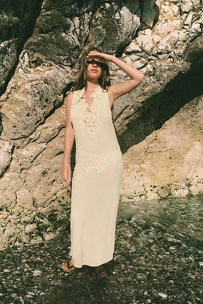 ROBE MI-LONGUE PLISSÉE ET DENTELLE