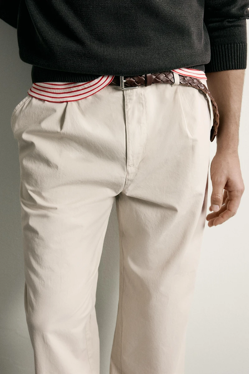 PLEATED STRAIGHT FIT CHINO PANTS