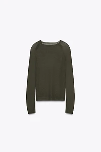 EXTRA-FINE KNIT TOP