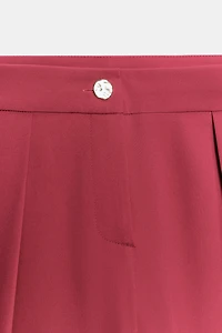 PLEATED TAPERED PANTS