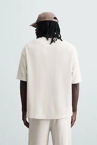 VERTICAL TEXTURED T-SHIRT