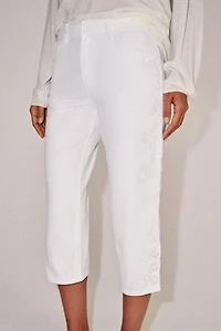 ZW COLLECTION EMBROIDERED MID-RISE CAPRI JEANS