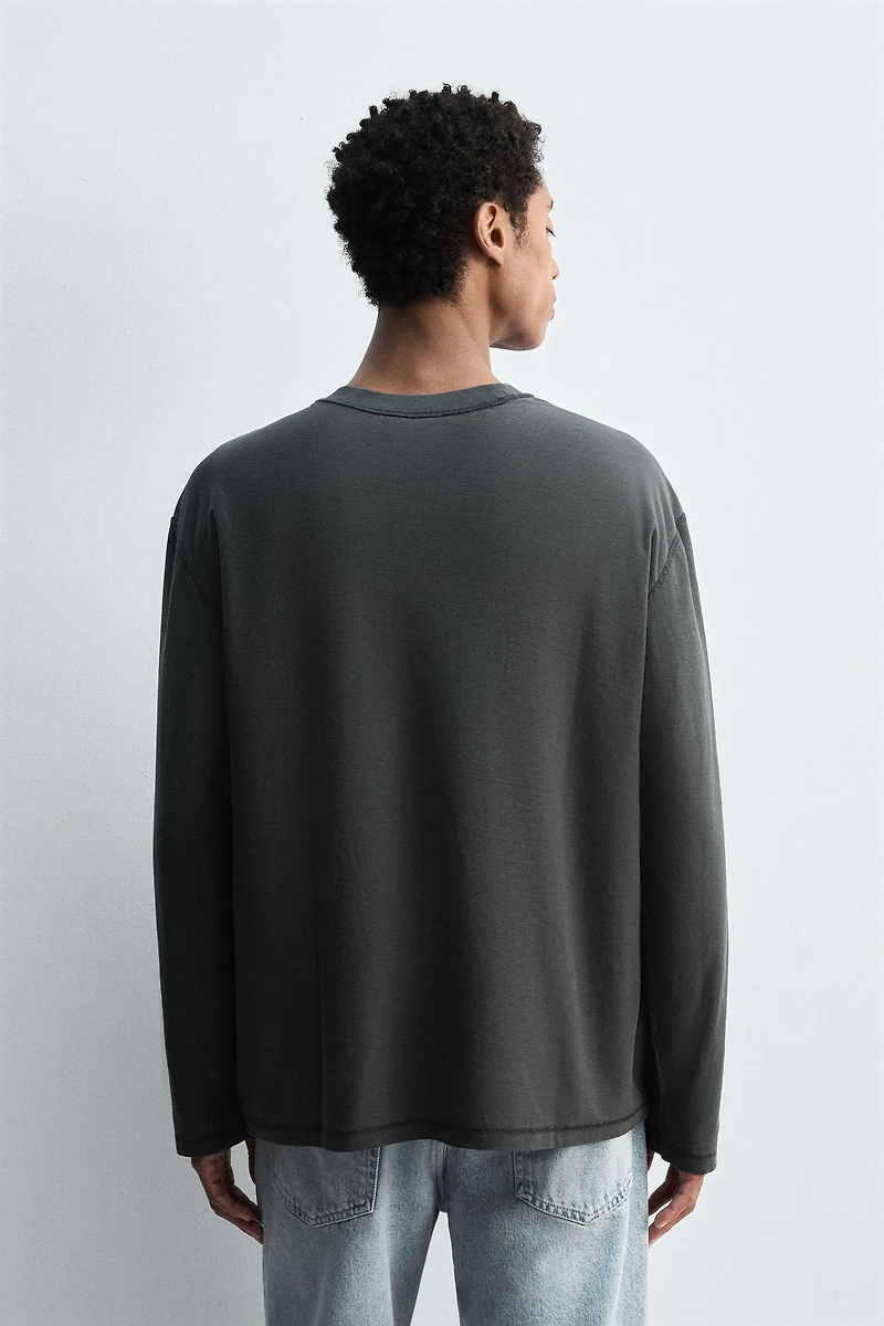T-SHIRT EFFET ENVERS