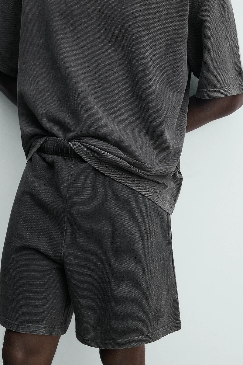 WASHED WAFFLE TEXTURE SHORTS