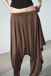 ASYMMETRIC FLOWY BAGGY PANTS