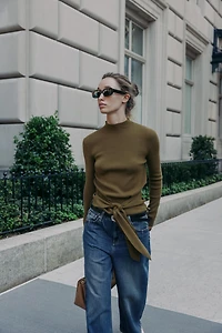 KNOT KNIT SWEATER