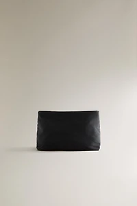 TECHNICAL FABRIC TOILETRY BAG