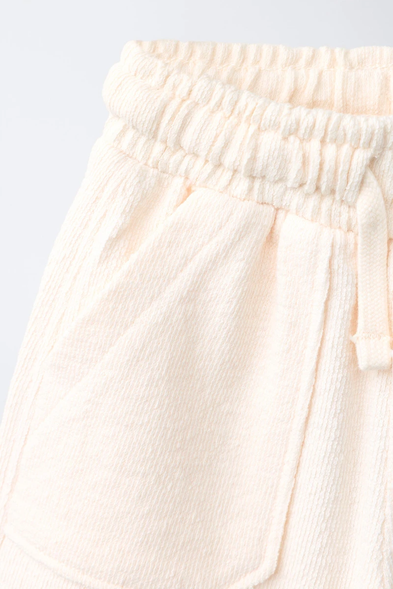 PLAIN CREPE SHORTS