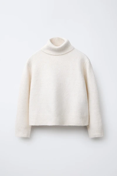PLAIN KNIT TURTLENECK SWEATER