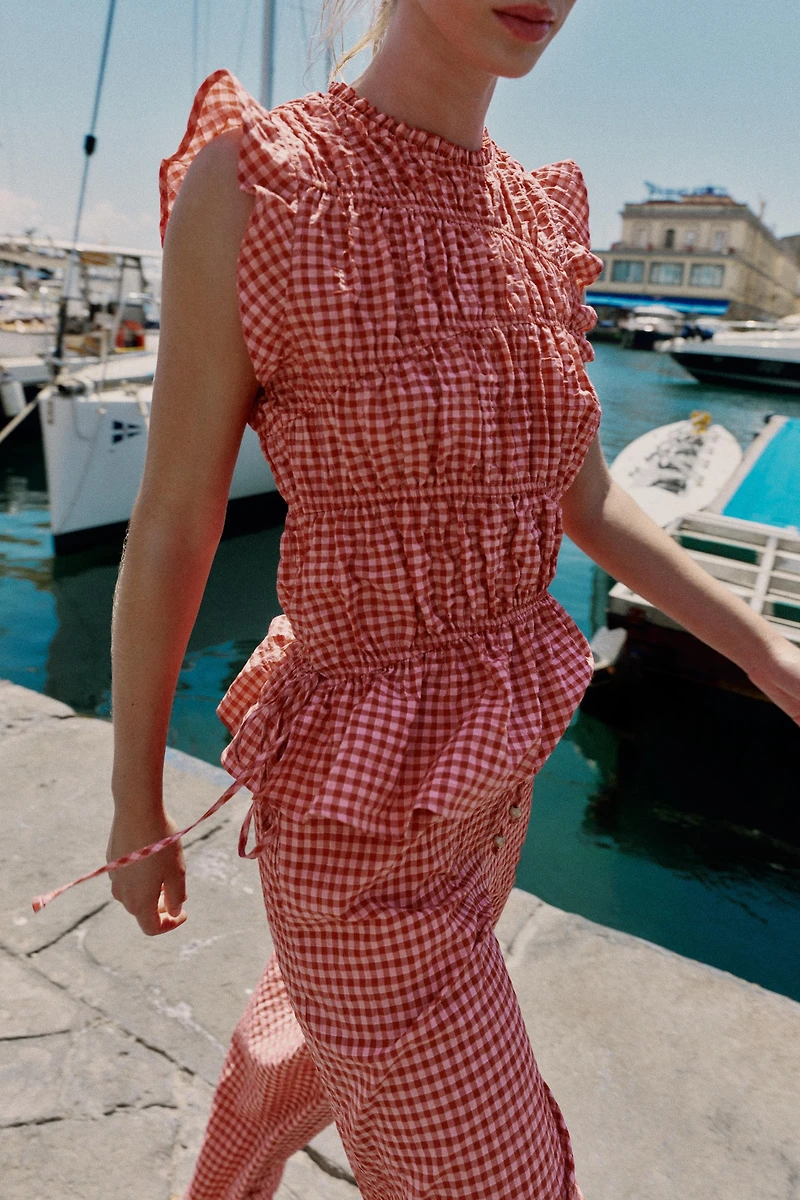 GINGHAM RUCHED TOP