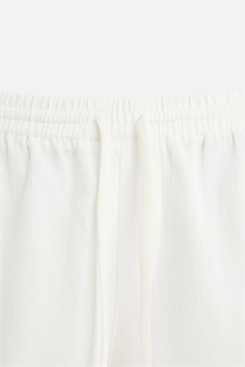 SHORTS WITH LINEN