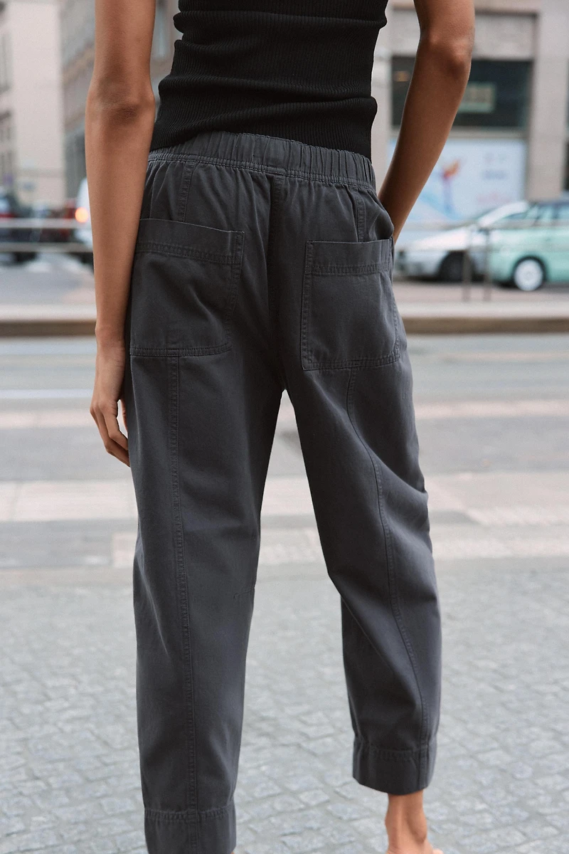 PANTALON À TAILLE ÉLASTIQUE