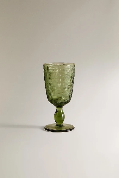 RAISED DESIGN WINE GLASS