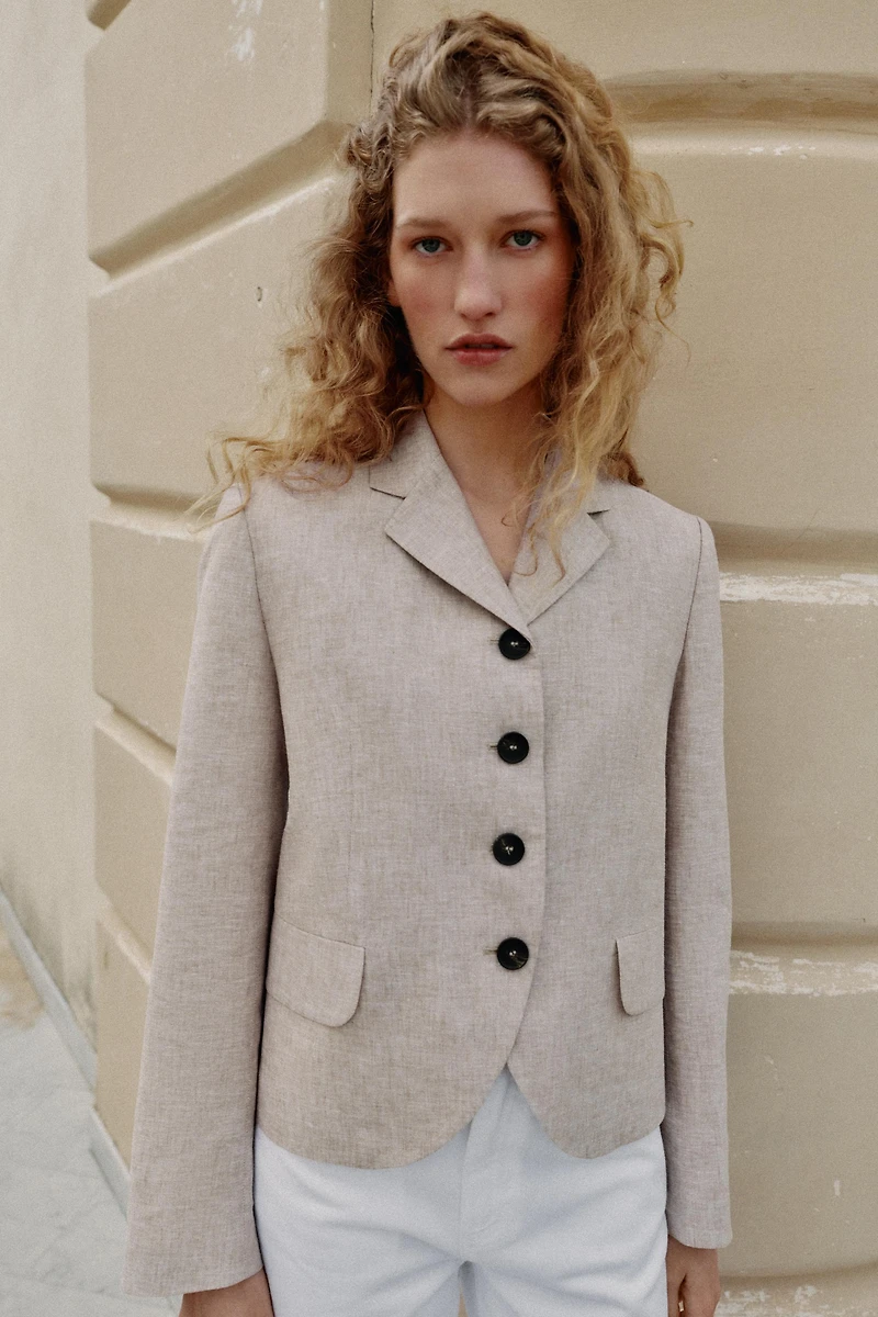 STRAIGHT CUT LINEN BLAZER WITH DARTS