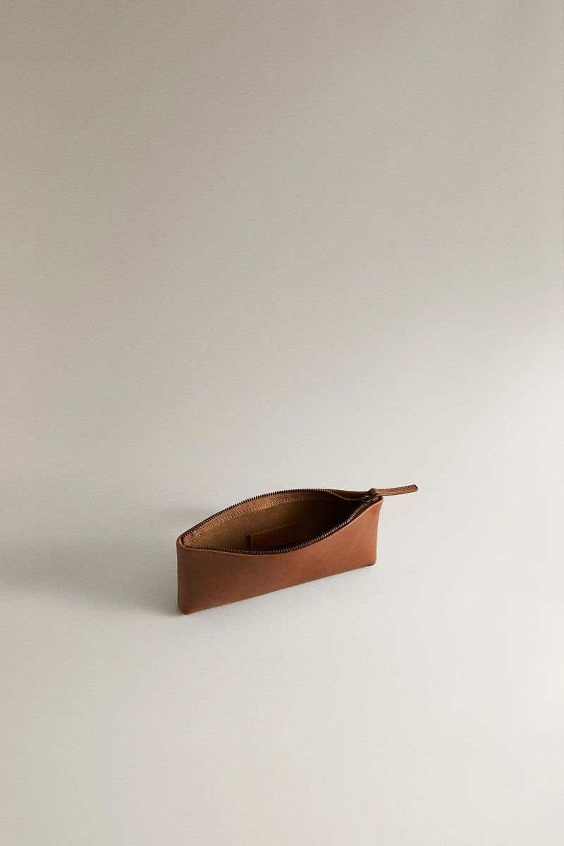 LEATHER CASE