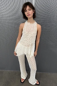 TOP EN DENTELLE À PLIS