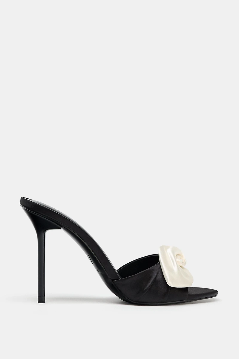 SATIN EFFECT FLOWER HEELED SANDALS