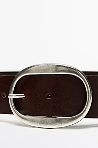 Nappa leather belt with oval buckle