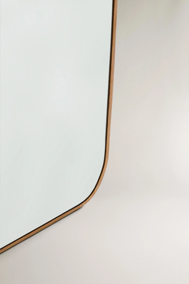 MIROIR ASYMÉTRIQUE