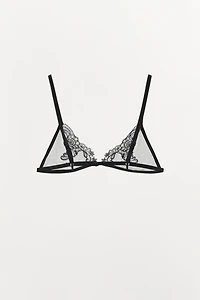 LACE TRIANGLE BRALETTE