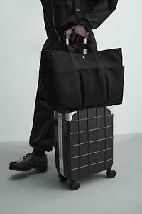 TRAVEL SUITCASE