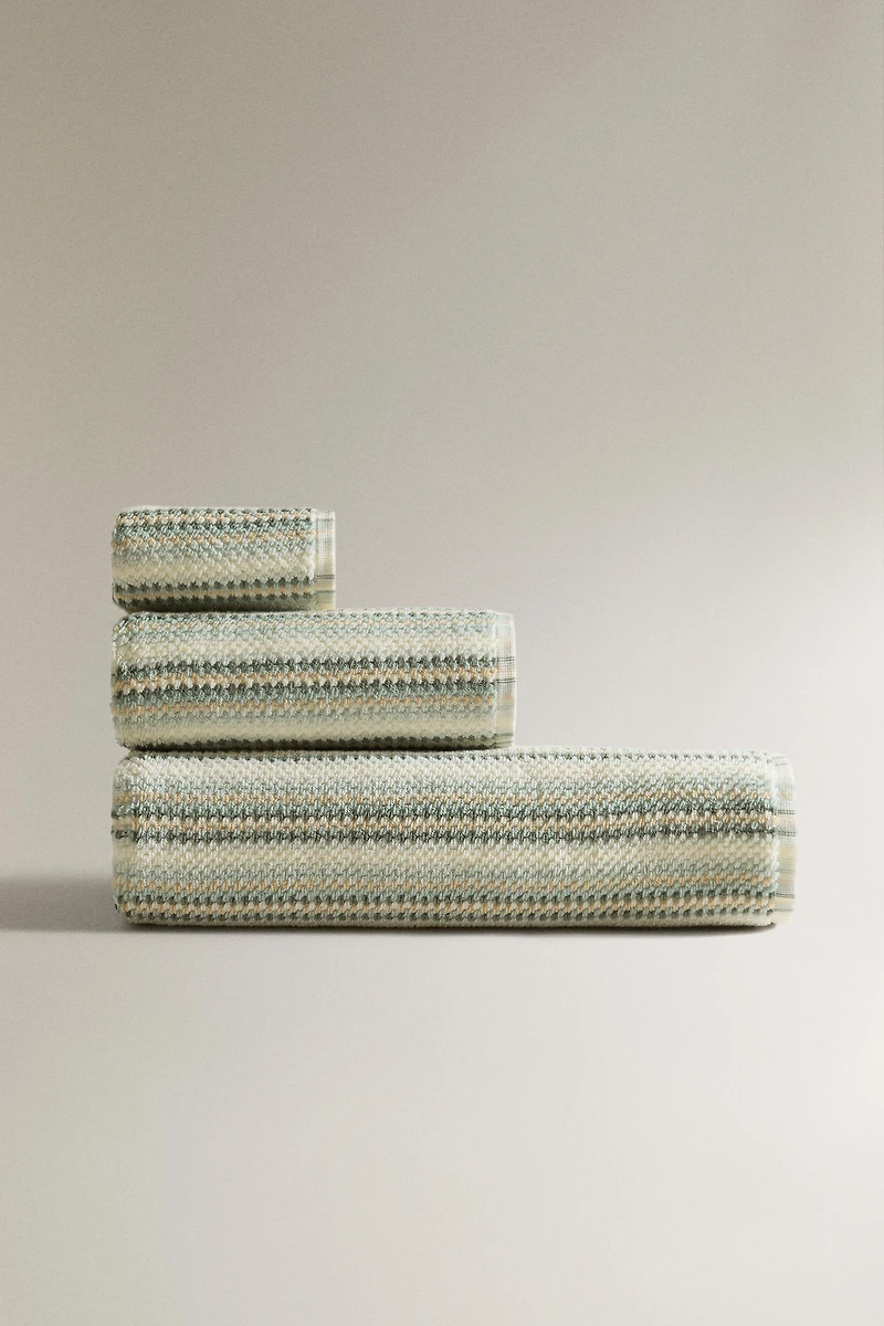 COTTON STRIPED BATH TOWEL