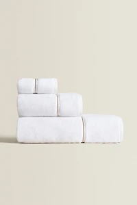 EMBROIDERED TRIM BATH TOWEL