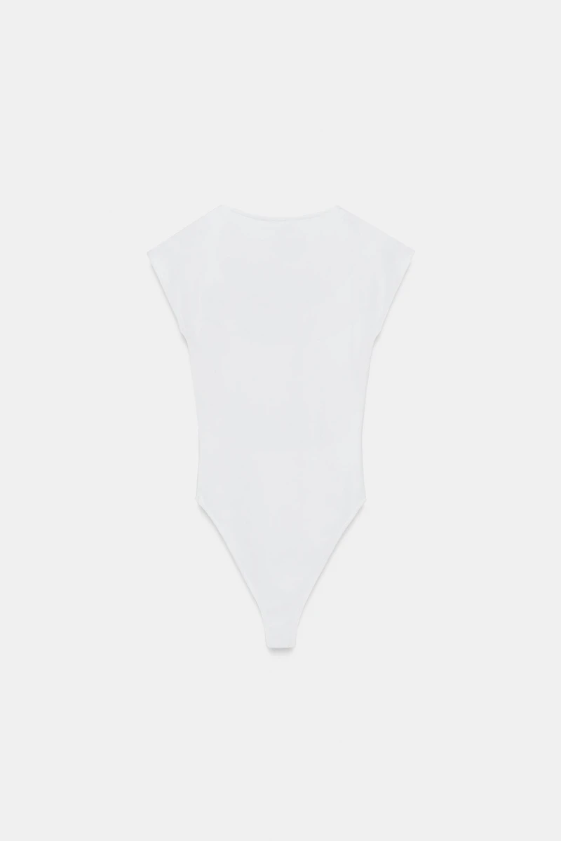 BODY DÉCOLLETÉ ARRONDİ