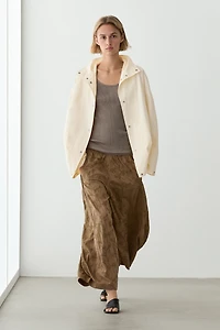 Bomber jacket with snap buttons