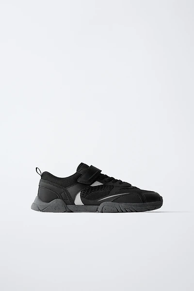 BAREFOOT SNEAKERS