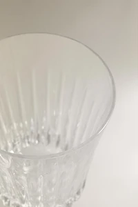 RAISED CRYSTALLINE GLASS