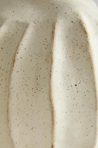 ROUND DECORATIVE CERAMIC VASE