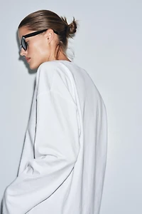 RUSTIC V-NECK T-SHIRT